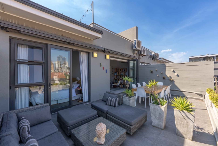 2 Bedroom Property for Sale in Green Point Western Cape